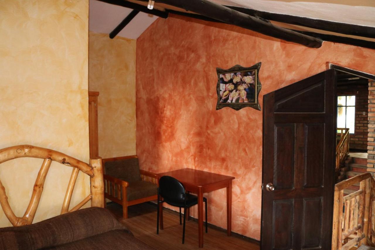 Hotel Achik Wasi Saraguro ภายนอก รูปภาพ