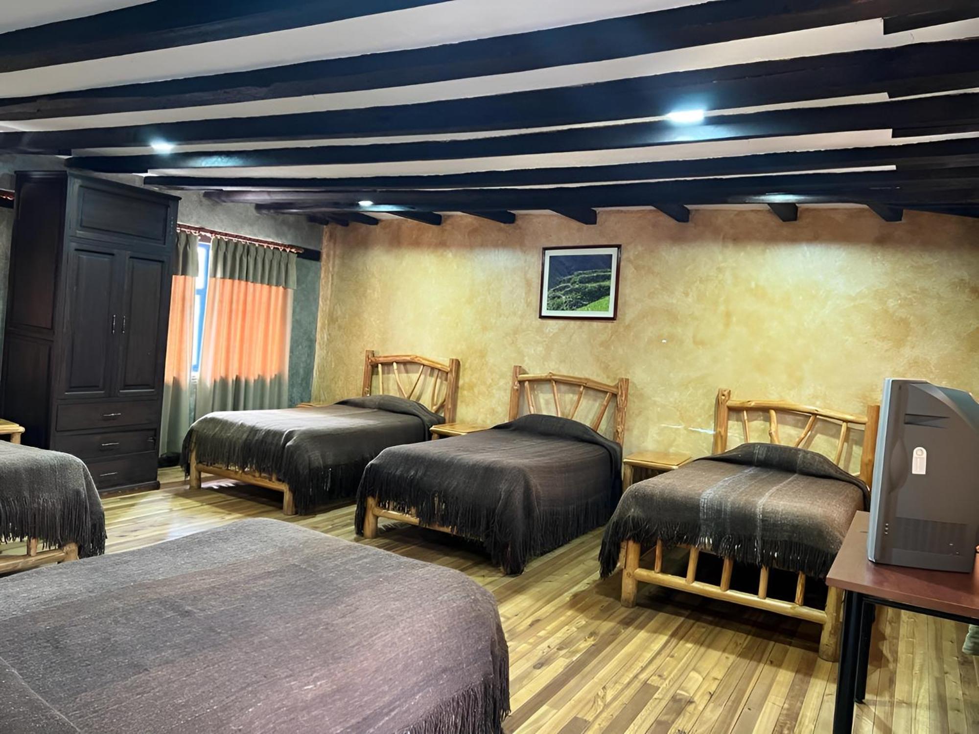 Hotel Achik Wasi Saraguro ภายนอก รูปภาพ